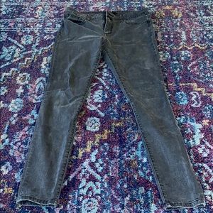 Sz 31 Grey Skinny Leg Joe’s Jeans